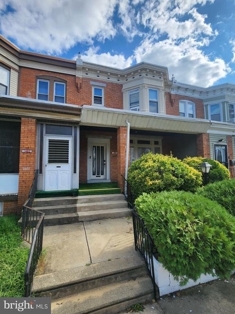 1480 Bradley Avenue - Photo 1