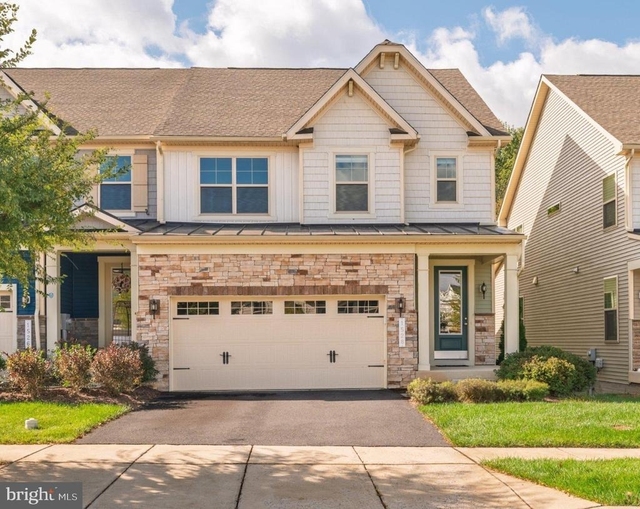 1528 Crampton Street - Photo 1