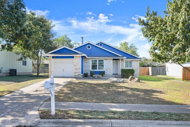 3213 Plantation Rd - Photo 1