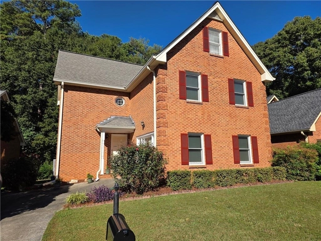 1378 Camden Walk - Photo 1