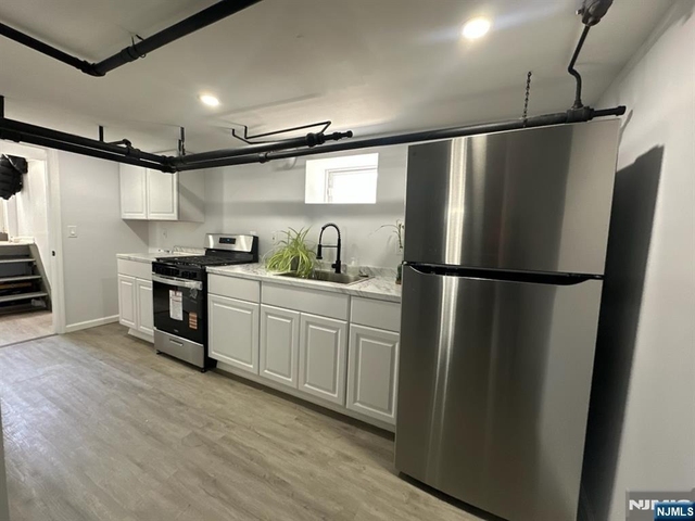 111 Erie - Photo 1