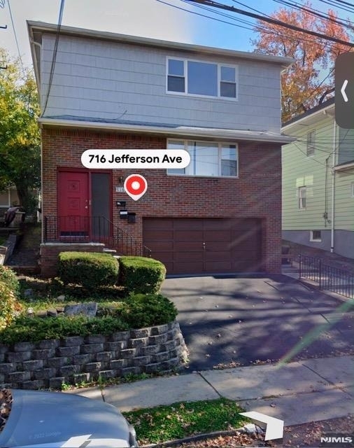 716 Jefferson - Photo 1