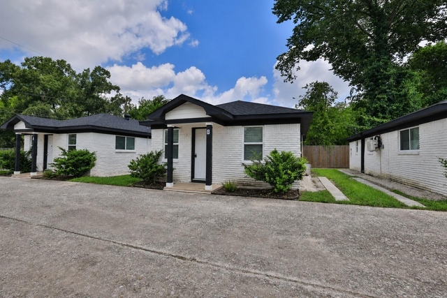 4116 Linn Street - Photo 1