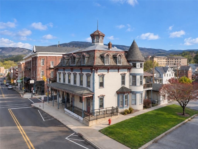 701 Main Street - Photo 1
