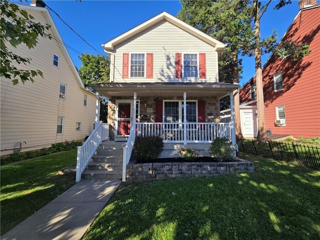 1427 Chelsea Avenue - Photo 1