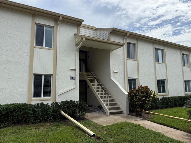 208 Cypress Court - Photo 1
