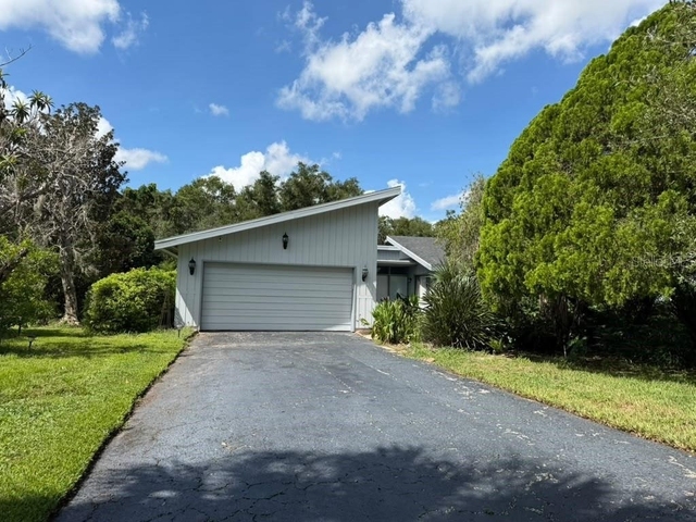 107 Canterbury Drive - Photo 1
