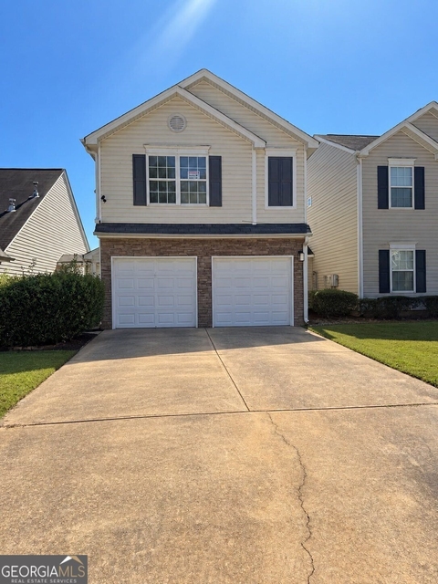 310 Lakeside Circle - Photo 1