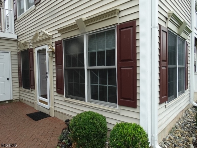 428 Azalea Ter - Photo 1