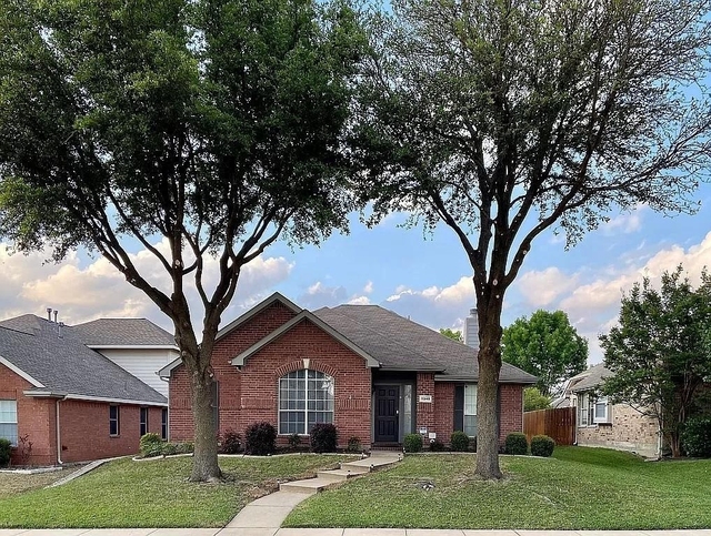 11348 Lockshire Drive - Photo 1
