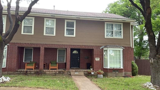 1415 W Red Bird Lane - Photo 1