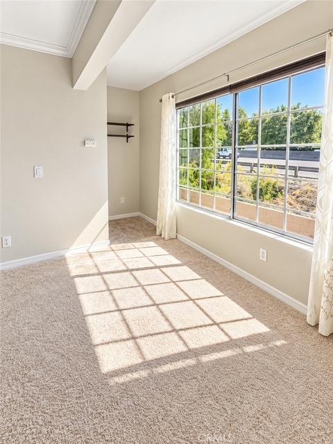 5500 Owensmouth - Photo 1