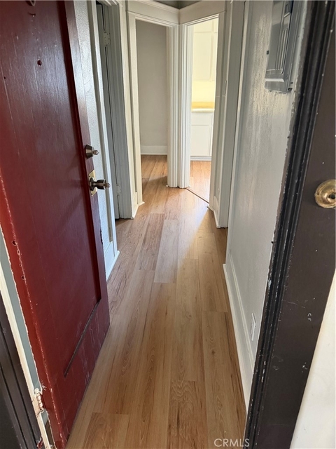 521 N Pomona - Photo 1