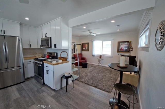 817 Calle Puente - Photo 1