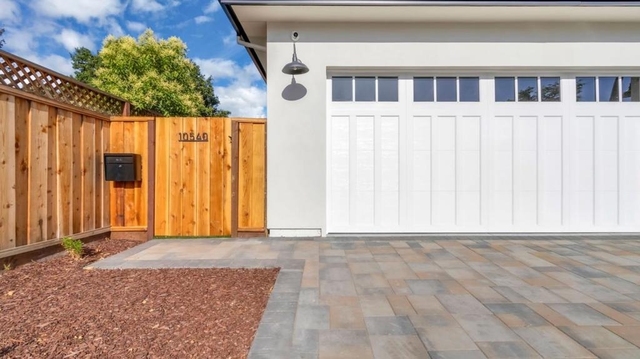 10540 Sterling Boulevard - Photo 1