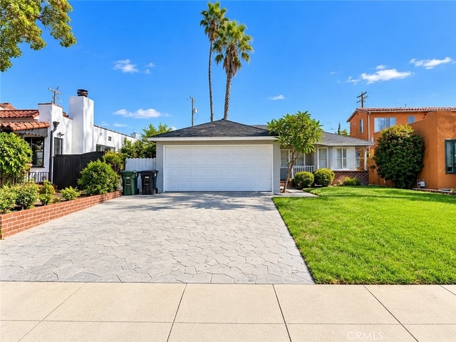 1104 N Screenland Drive - Photo 1