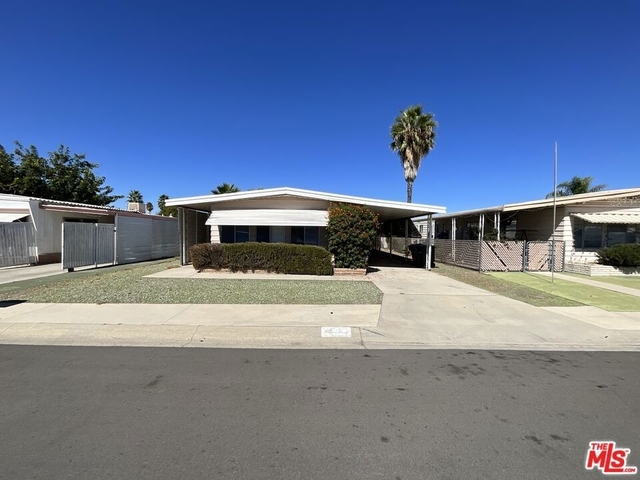 1014 W Johnston Avenue - Photo 1