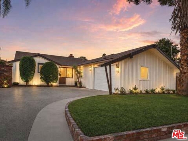 10911 Lemay Street - Photo 1