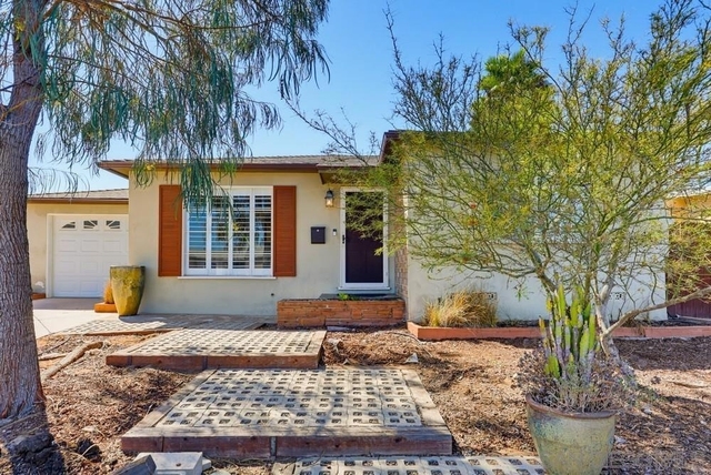 4044 Vista Grande Dr. - Photo 1