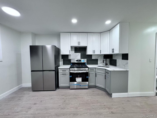 4521 Robinson Street - Photo 1