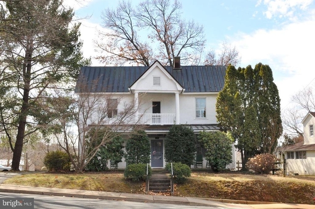 194 Waterloo Street - Photo 1