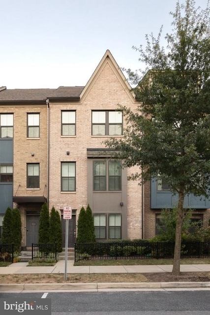6639 Rhode Island Avenue - Photo 1