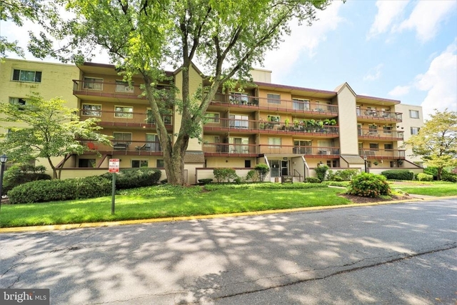 7400 Lakeview Drive - Photo 1