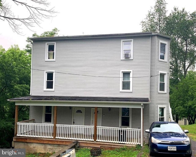 729 E D Street - Photo 1