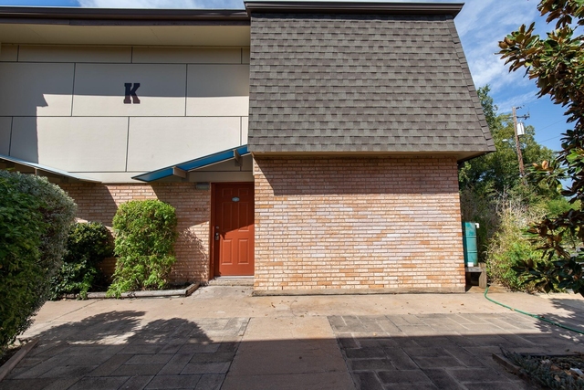 5506 Grover Ave - Photo 1