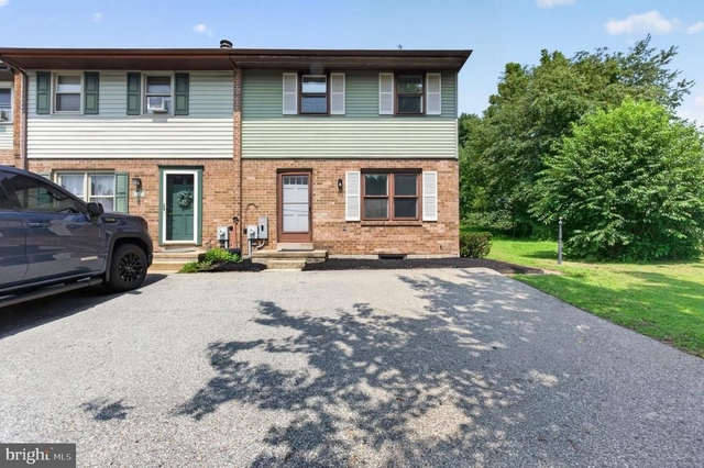 4800 Plum Run Court - Photo 1