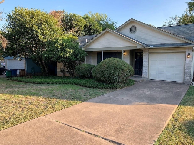 4419 Silverstone Dr - Photo 1