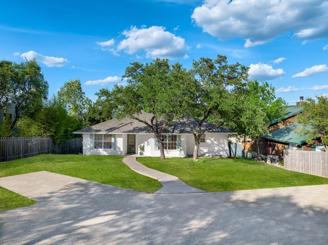 18302 W Rim Dr - Photo 1