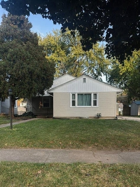 1211 Stratford Avenue - Photo 1