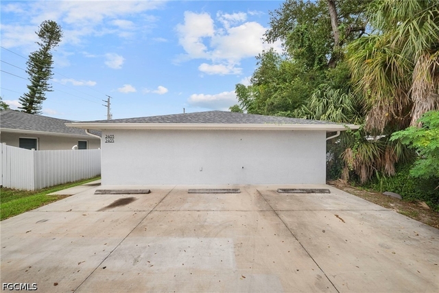 2405 Maple Avenue - Photo 1