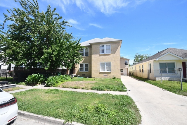 2501 Truxillo Street - Photo 1