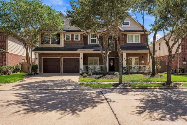 3023 London Lane - Photo 1