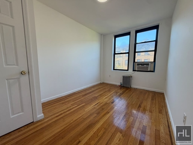 Madison Street - Photo 1