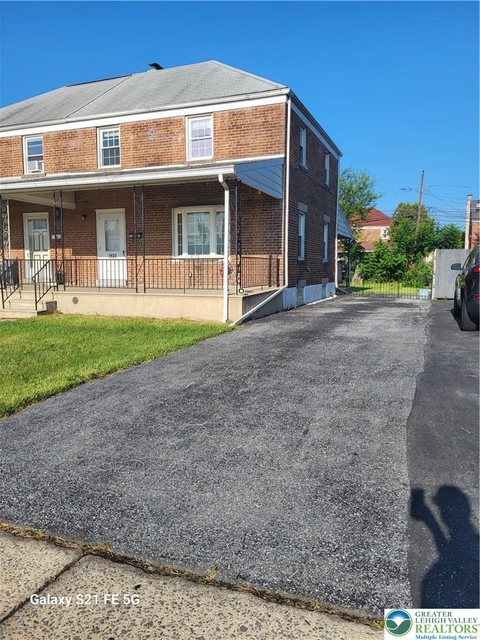 1523 S Jefferson Street - Photo 1