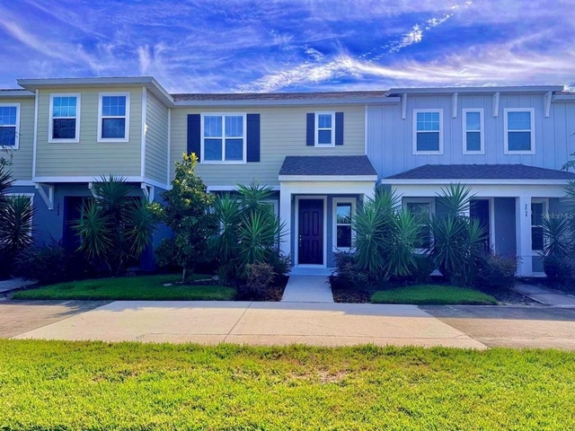 5062 Avalon Park Boulevard - Photo 1