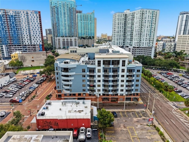 1108 N Franklin Street - Photo 1