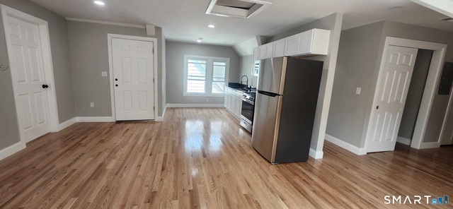 413 Winthrop Avenue - Photo 1