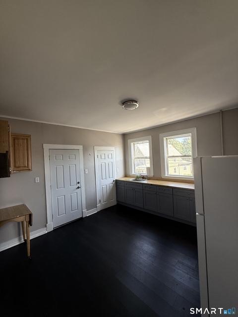 68 Anderson Street - Photo 1