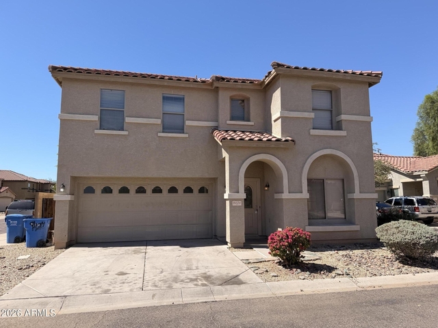 9424 W Eaton Road - Photo 1