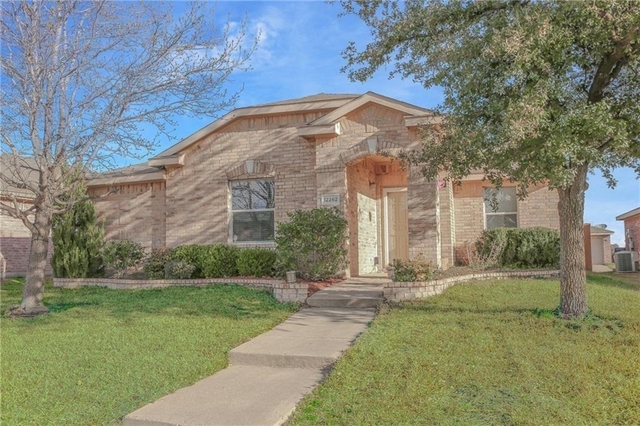 12262 Peak Circle - Photo 1