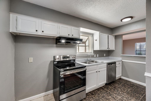5504 Columbia Avenue - Photo 1