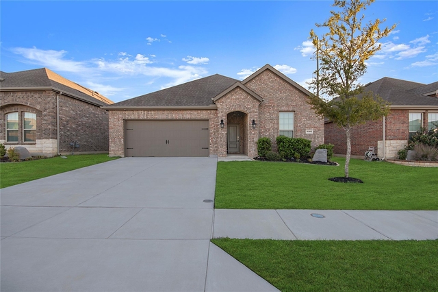 3102 Moccasin Lane - Photo 1