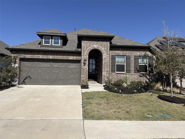 352 Foxthorne Way - Photo 1