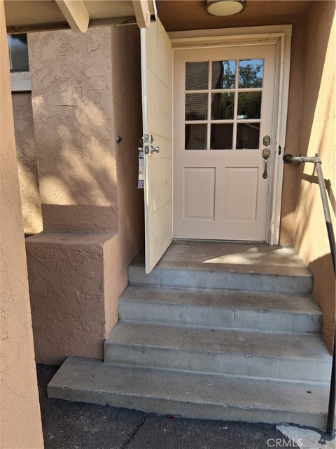 723 Montana Street - Photo 1