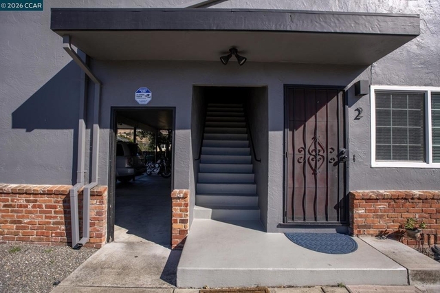 2171 Peach St - Photo 1