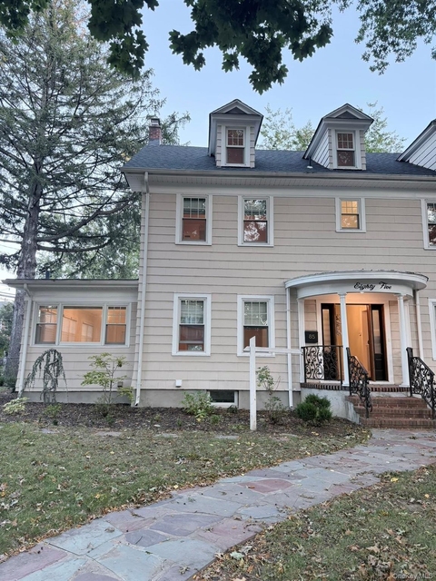 85 Violet Avenue - Photo 1